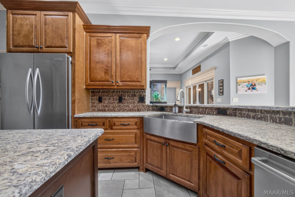 406 Clear Creek View