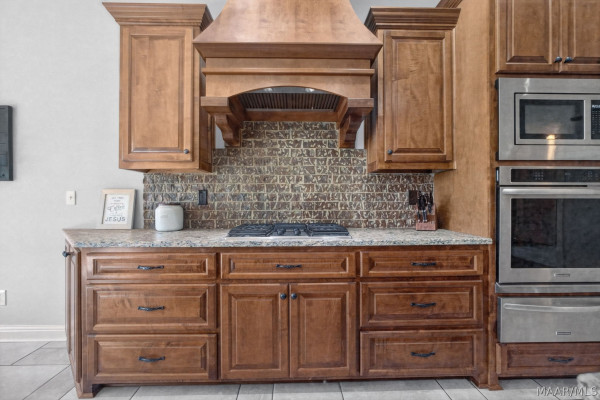 406 Clear Creek View