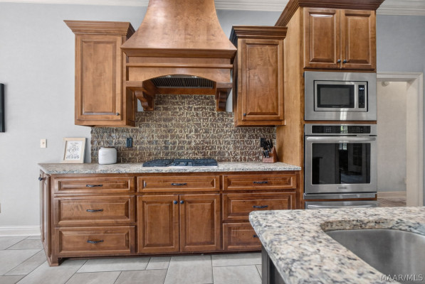 406 Clear Creek View