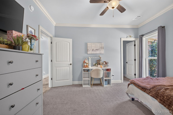 406 Clear Creek View