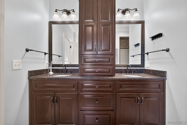 406 Clear Creek View
