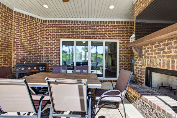 406 Clear Creek View