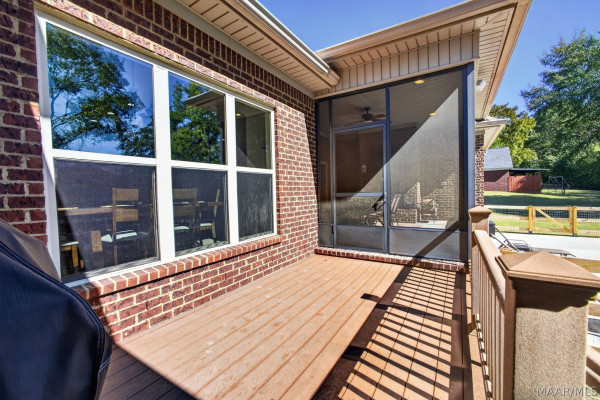 406 Clear Creek View