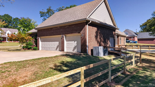 406 Clear Creek View