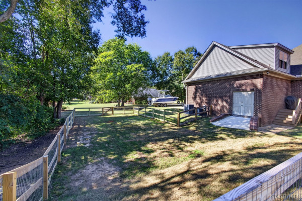 406 Clear Creek View