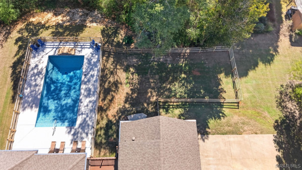 406 Clear Creek View