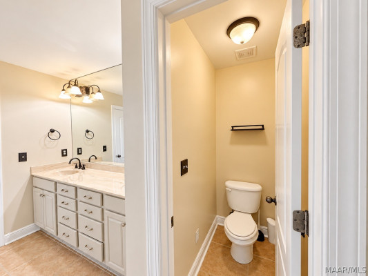 9829 HELMSLEY Circle