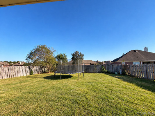 9829 HELMSLEY Circle