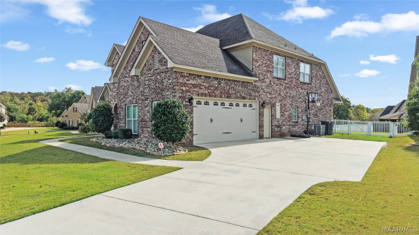 9038 MILLICAN Trail