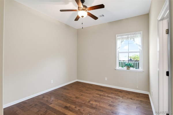 9400 CRESCENT LODGE Circle