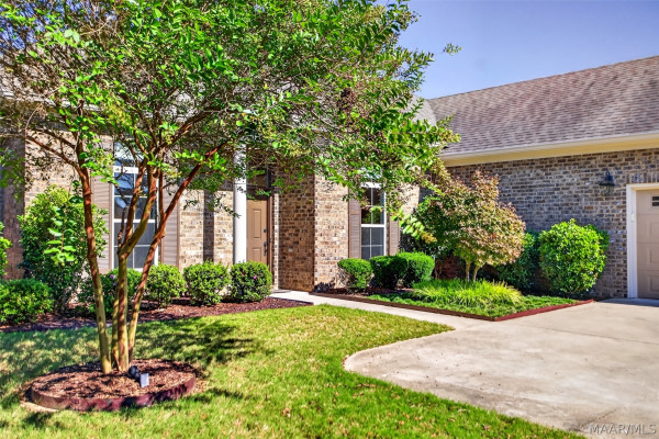 9400 CRESCENT LODGE Circle