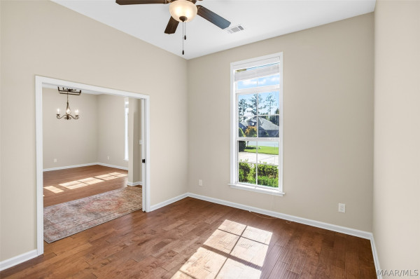 9400 CRESCENT LODGE Circle