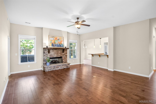9400 CRESCENT LODGE Circle