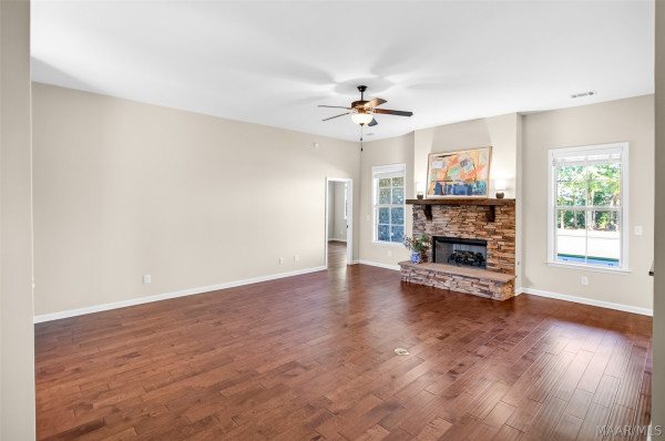 9400 CRESCENT LODGE Circle