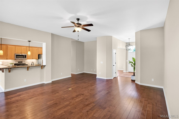 9400 CRESCENT LODGE Circle