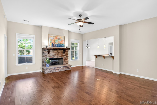 9400 CRESCENT LODGE Circle