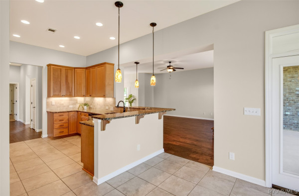 9400 CRESCENT LODGE Circle