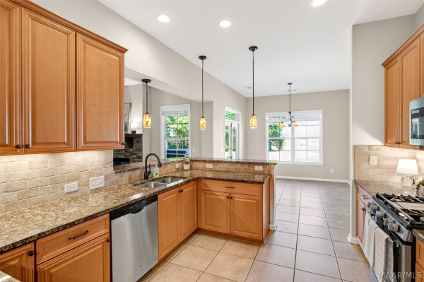 9400 CRESCENT LODGE Circle
