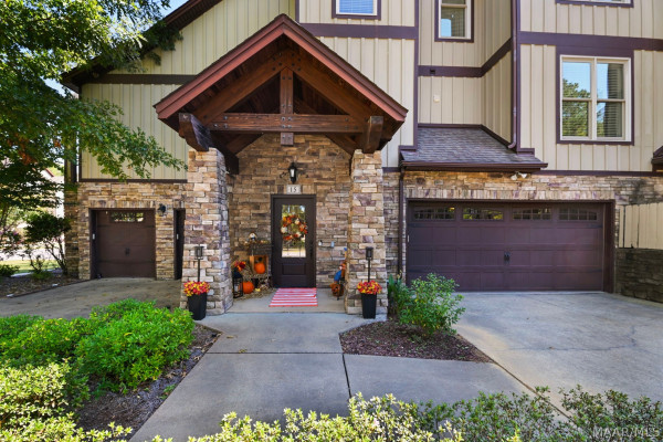 15 White Water Way