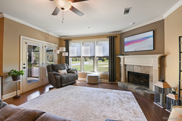 15 White Water Way