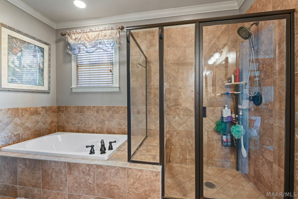 15 White Water Way