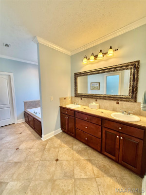 395 MAGNOLIA Loop