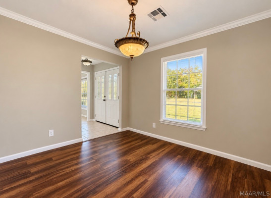 3706 Menlo Court