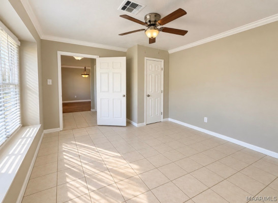 3706 Menlo Court