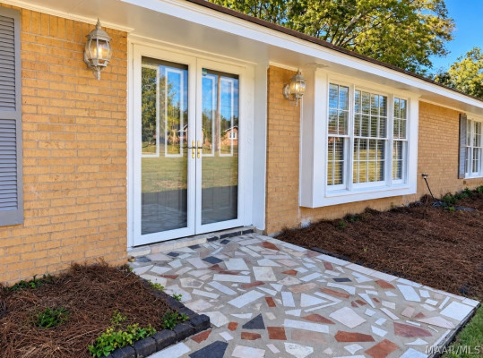 3706 Menlo Court