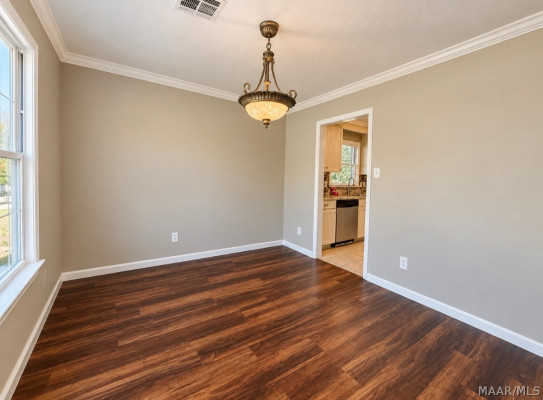 3706 Menlo Court