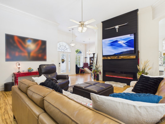 114 JASMINE Drive