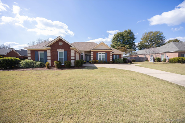 517 Red Oak Court