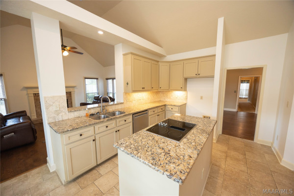 517 Red Oak Court