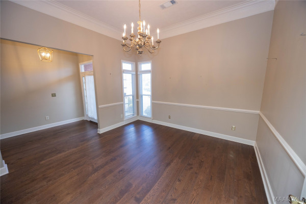 517 Red Oak Court