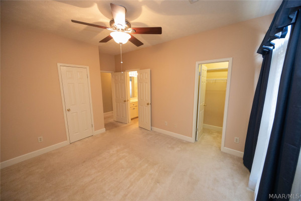 517 Red Oak Court