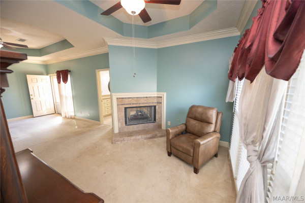 517 Red Oak Court