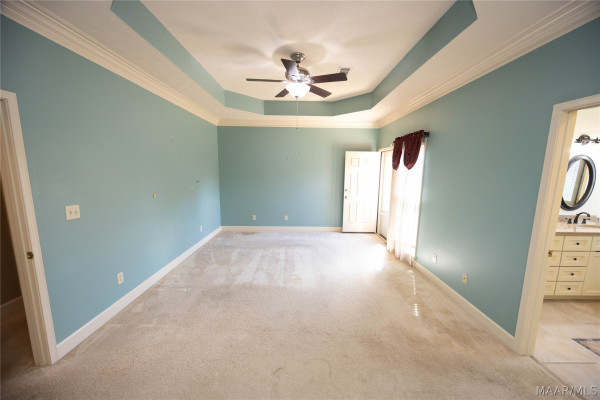 517 Red Oak Court
