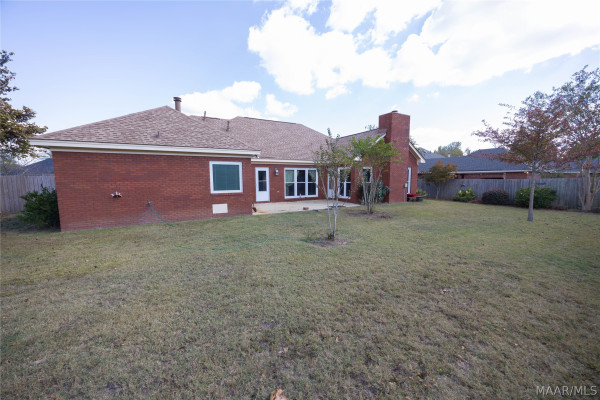 517 Red Oak Court