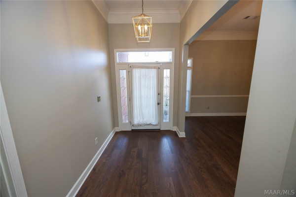 517 Red Oak Court