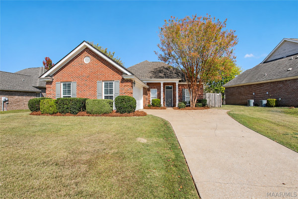8925 COTSWOLD Court