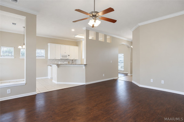 8925 COTSWOLD Court