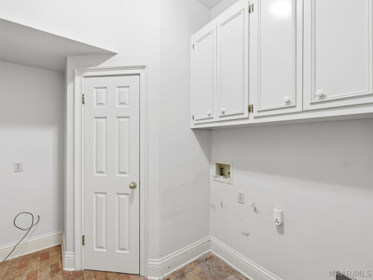 3389 Augusta Place